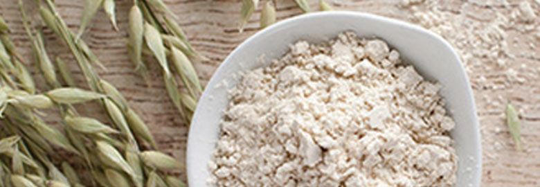 Oat Flour Extract: Helps condition the skin and aids in skin vitality.